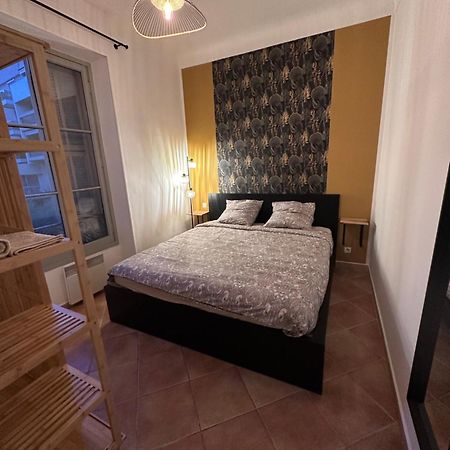Villarey Home - Central Apartment In Menton Buitenkant foto